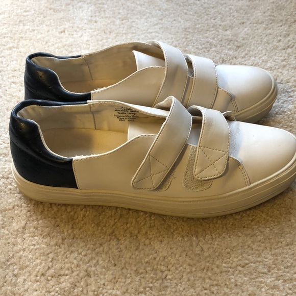 nine west velcro sneakers